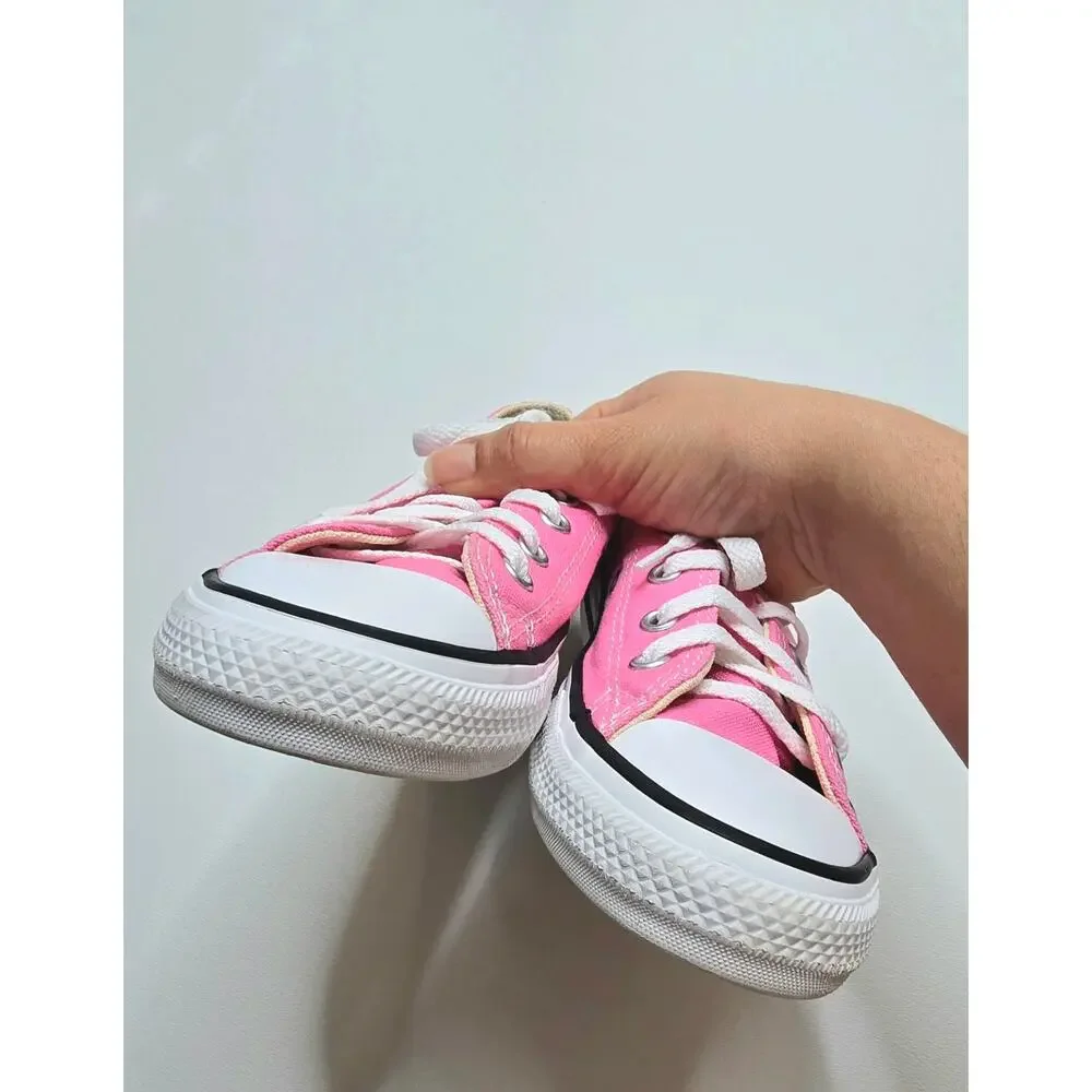 Converse Chuck Taylor All Star Low Top Pink Sneakers Womens Size 3 / Youth 1